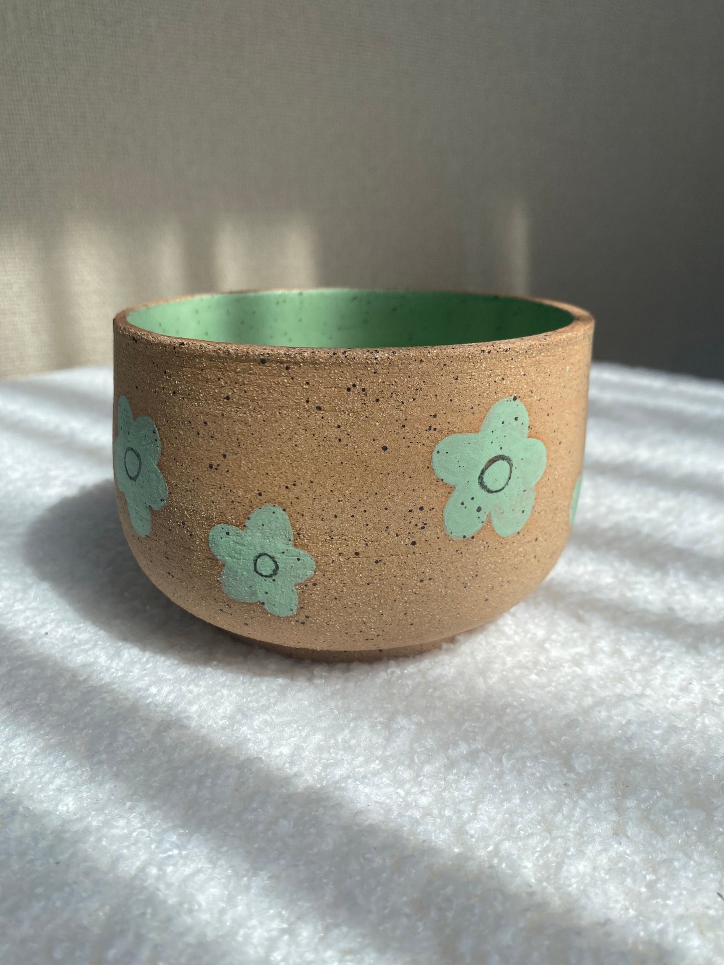 Green flower doodle bowl